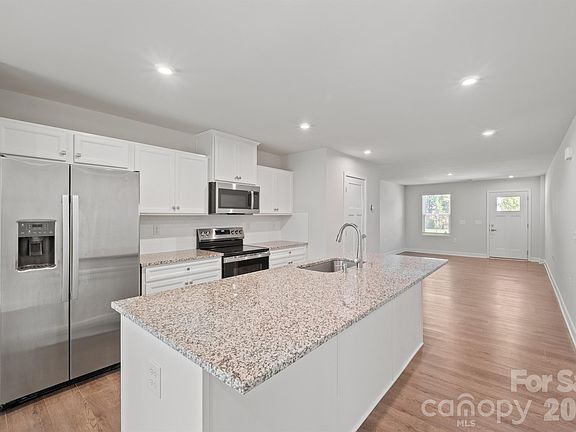 4th image of 111 Skylar View Way #D