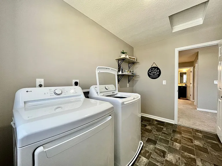 5137 Sofia Cir — Photo 34
