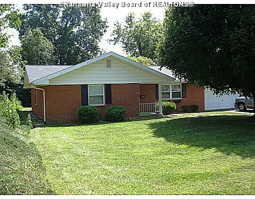 718 Fleming Ave photo 1
