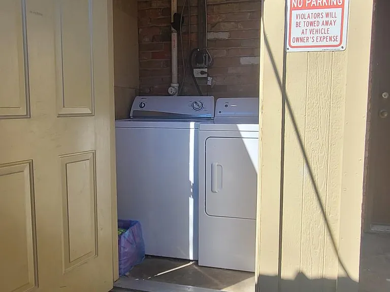 3419 Matilda St — Photo 17