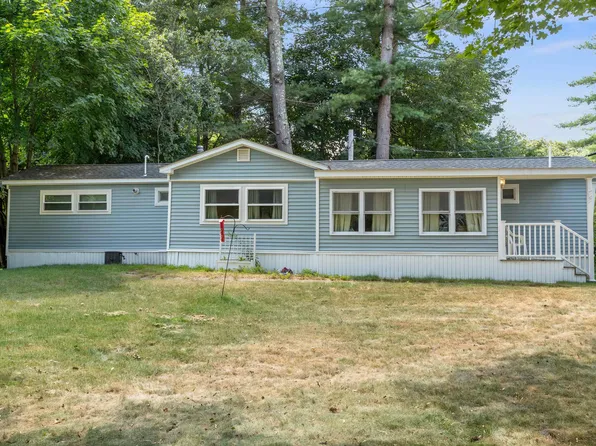 2 Trout Brook Drive, Nashua, NH 03062