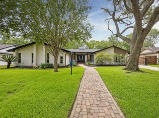 1446 Davon Ln, Houston, TX 77058