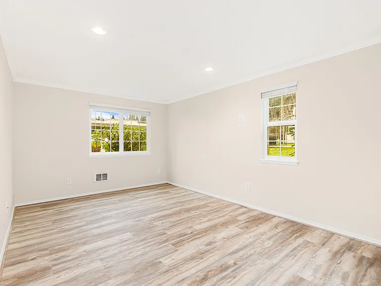 14200 NE 171st St #E101 — Photo 12