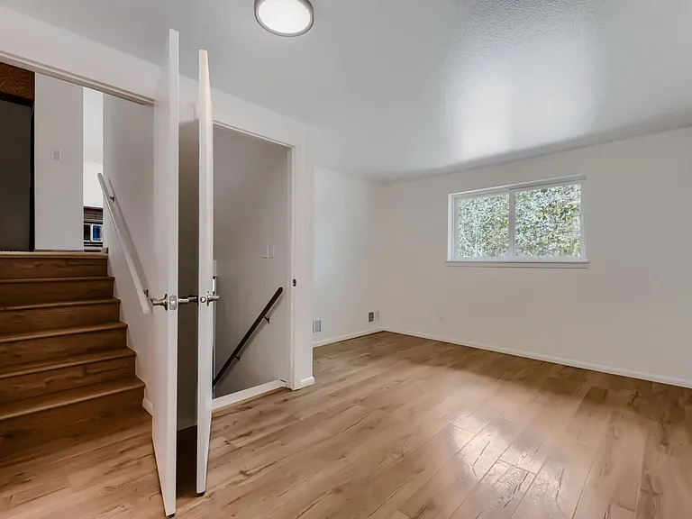 1290 Judson Dr — Photo 25