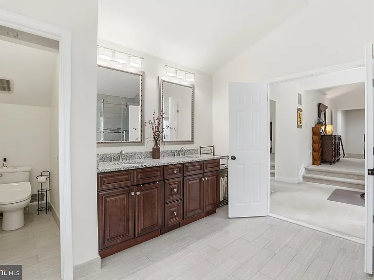13606 Northbourne Dr — Photo 35