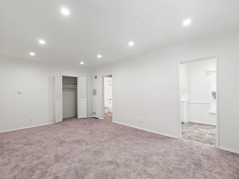 1227 N Harper Ave #8 — Photo 5