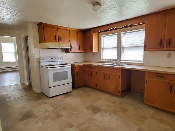 4th image of 601 Whitestick St