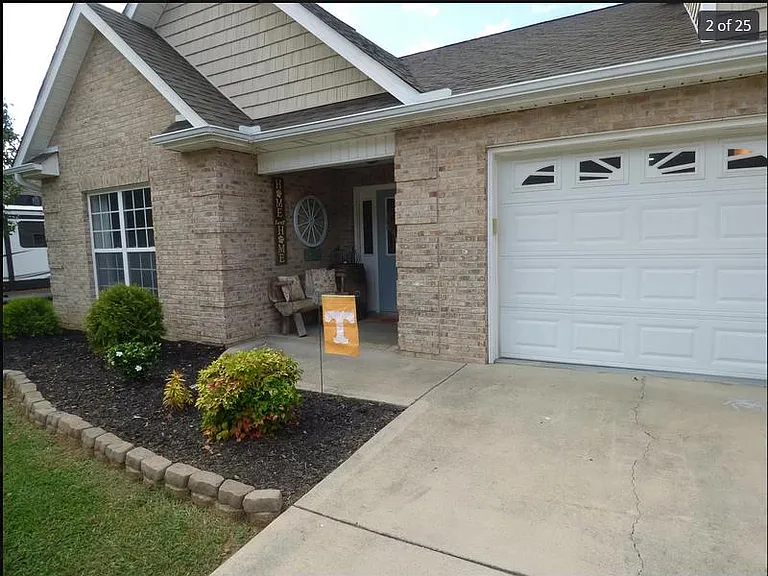 4549 Waldon Pond Ln — Photo 3