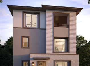 176 Sentosa St, Irvine, CA 92618