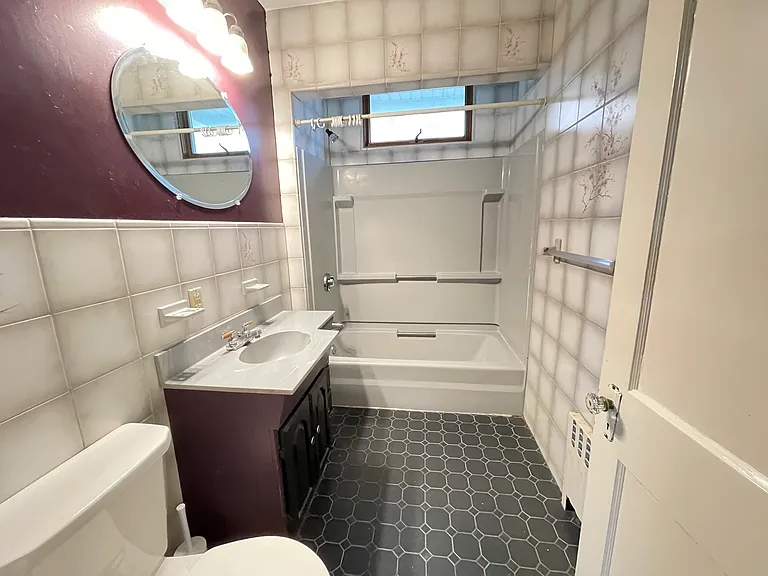 14 Allen St #2 — Photo 11