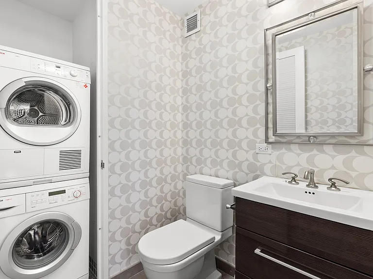 310 W 52nd St #23J — Photo 7
