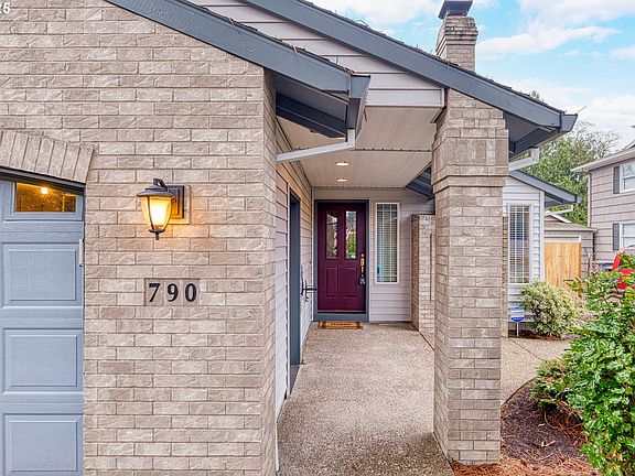 3rd image of 790 NE 3rd Ave