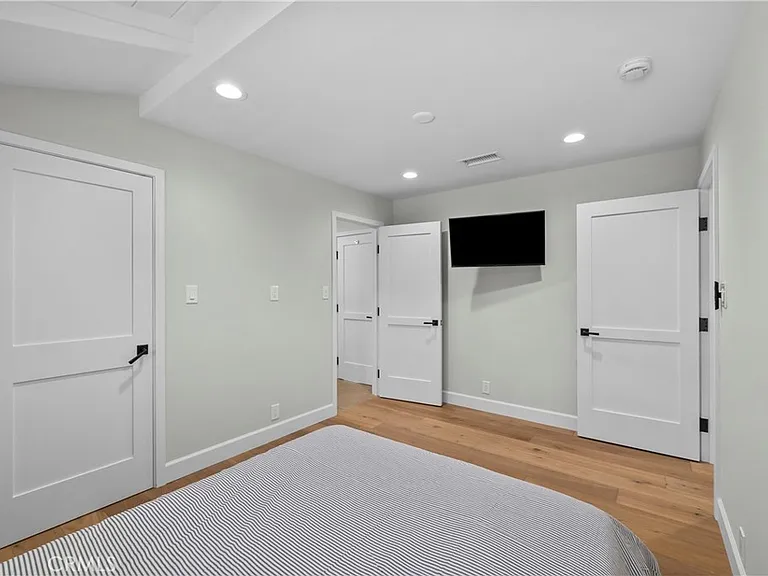5823 Lubao Ave — Photo 22