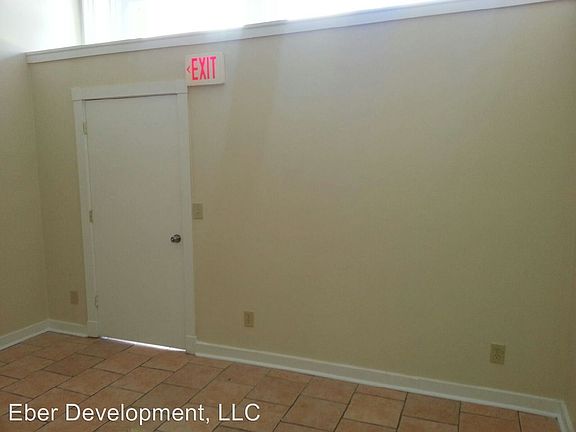4th image of 131 E 14th St APT 104