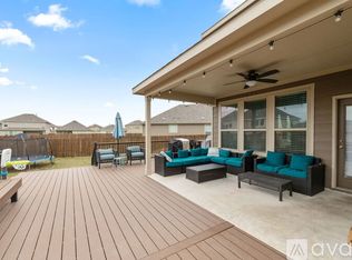 525 Compania Cv, Liberty Hill, TX 78642