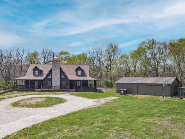 684 NW 832p Rd, Blairstown, MO 64726