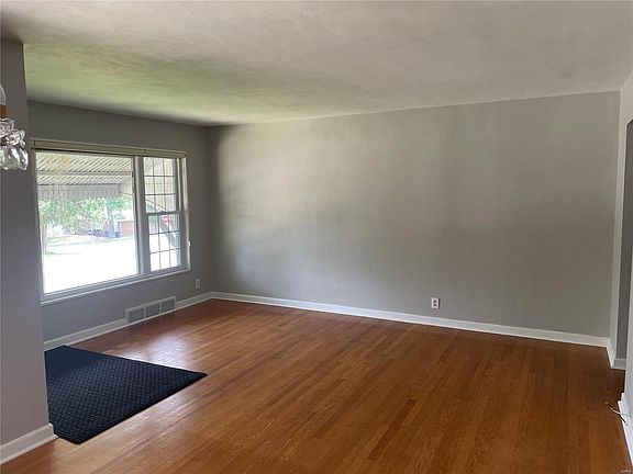 2nd image of 9417 Arban Dr