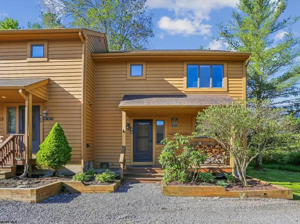 84 Deerfield Vlg #84, Davis, WV 26260