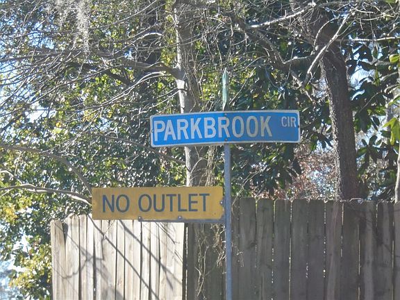 5th image of 197 Parkbrook Cir
