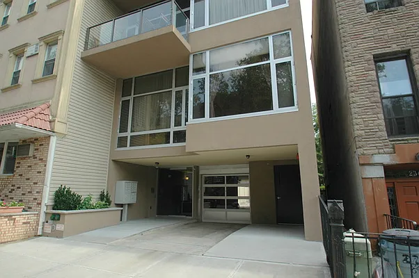 Rented by BLU Real Estate | media 23