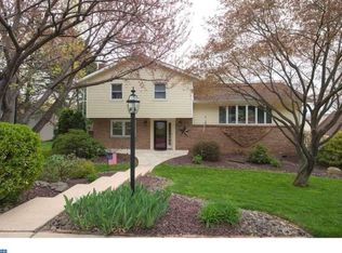 203 W Neversink Rd, Reading, PA 19606