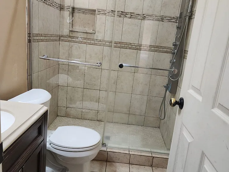 14204 Cervantes Ave — Photo 9