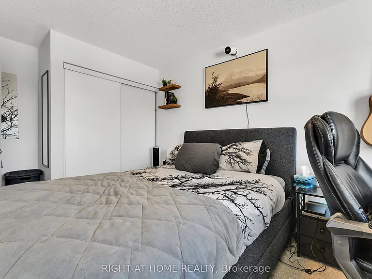 67 Kindred Row — Photo 25