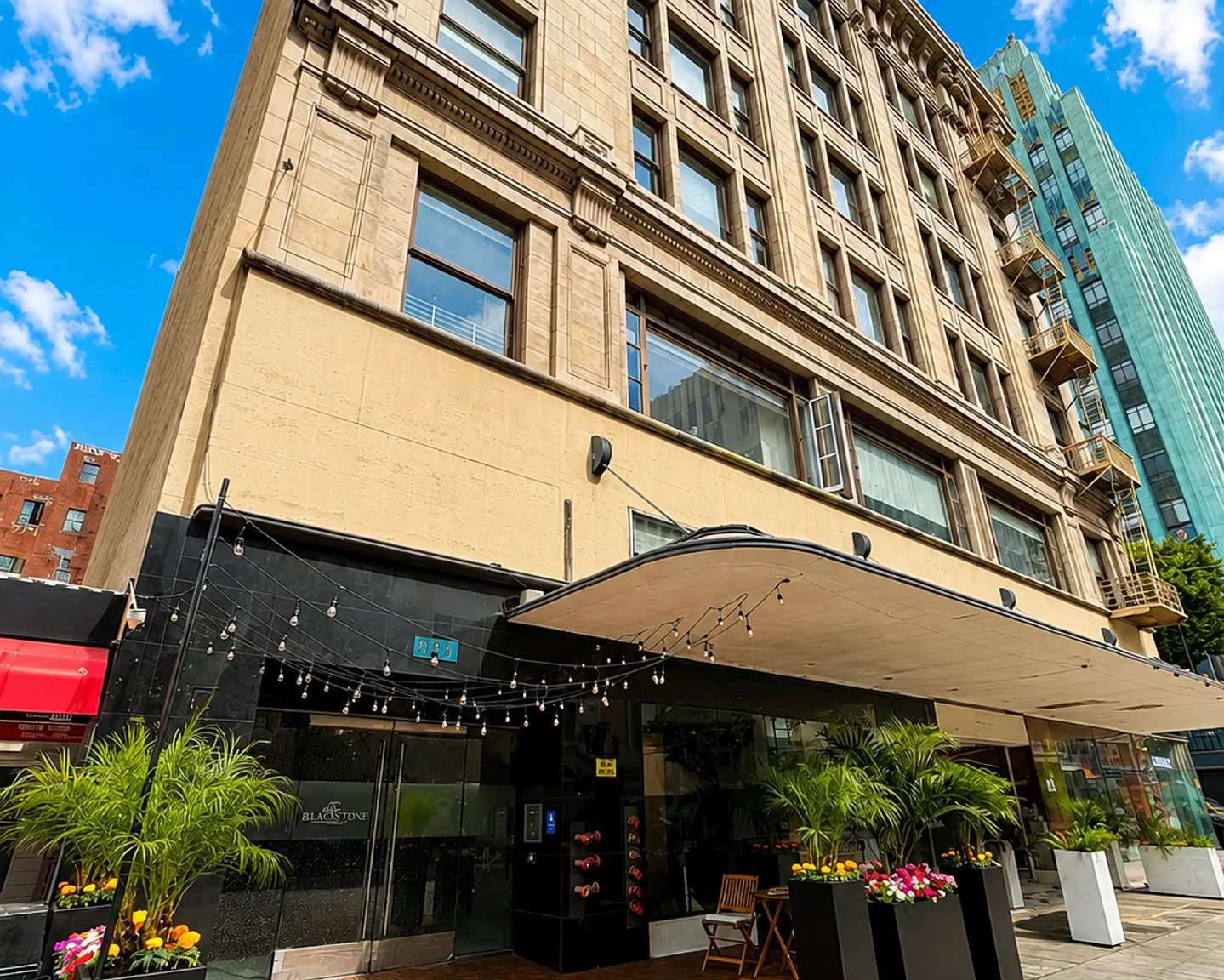 The Blackstone on 9th and Broadway — Photo 2