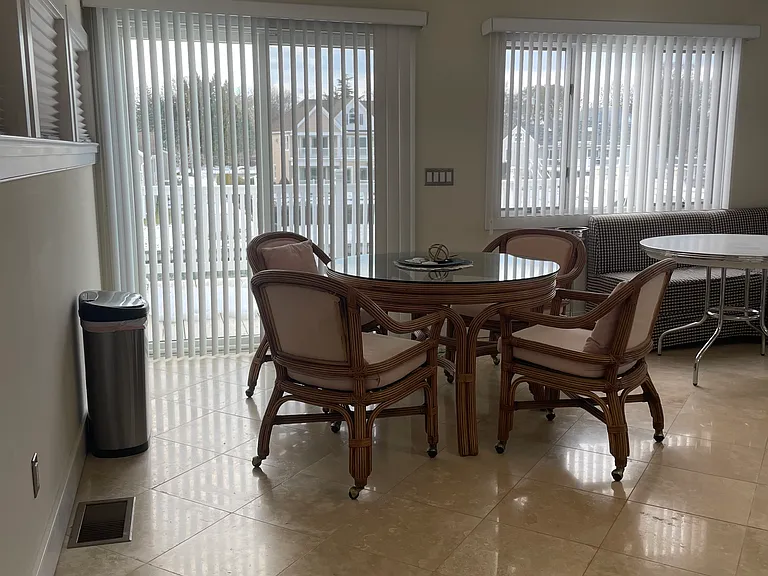 45 Romana Dr — Photo 6