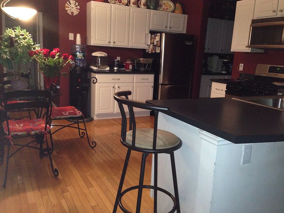 2nd image of 155 Reunion Rd