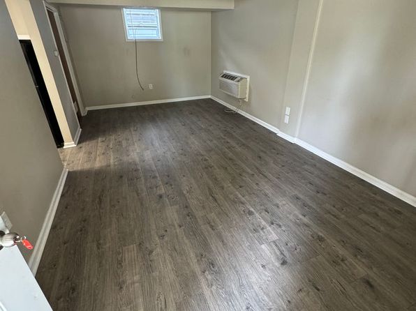 300 N Jefferson St #5