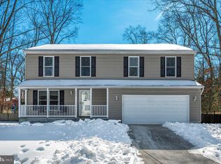 241 Armstrong Ln, Pasadena, MD 21122