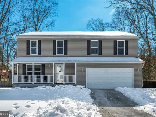 241 Armstrong Ln, Pasadena, MD 21122