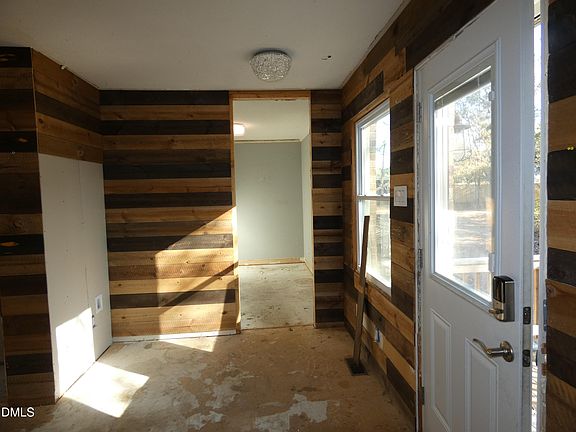5th image of 294 Barnes Ave