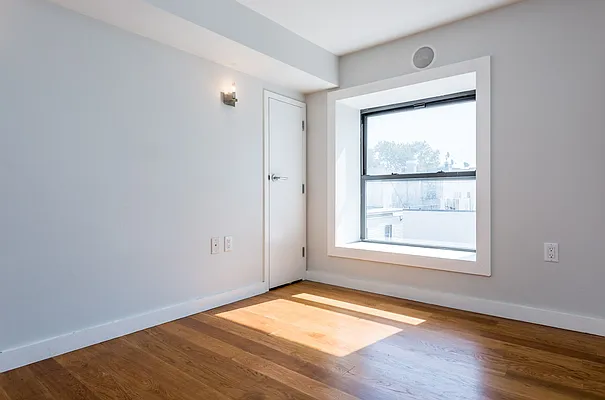 Rented by Nooklyn NYC LLC | media 53