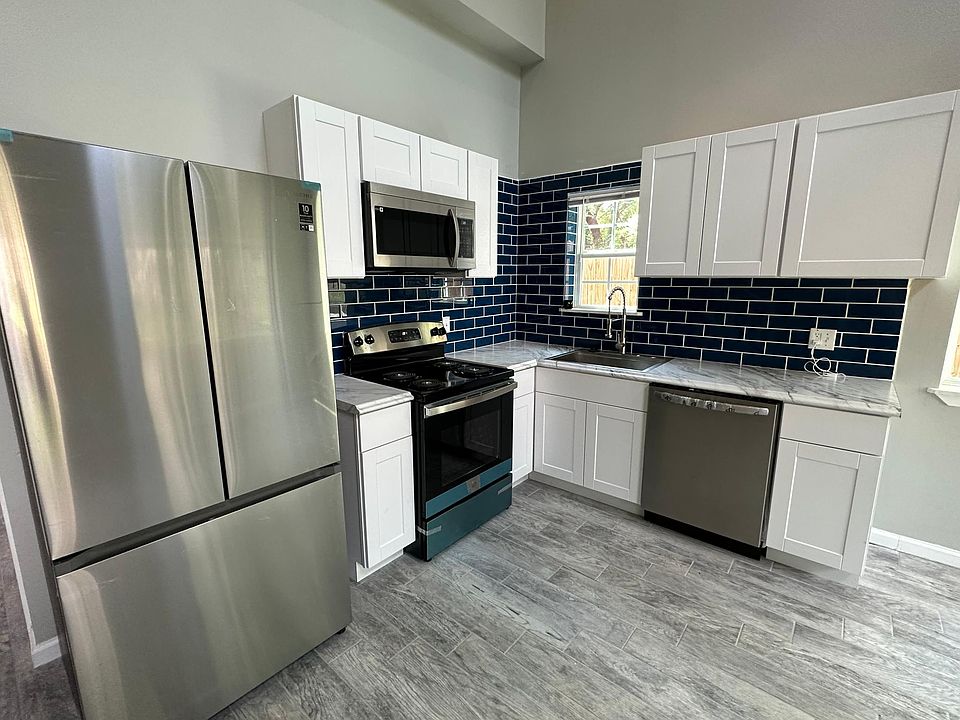 1st image of 4424 Diaz Ave