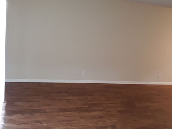 5th image of 17950 Burbank Blvd APT 11