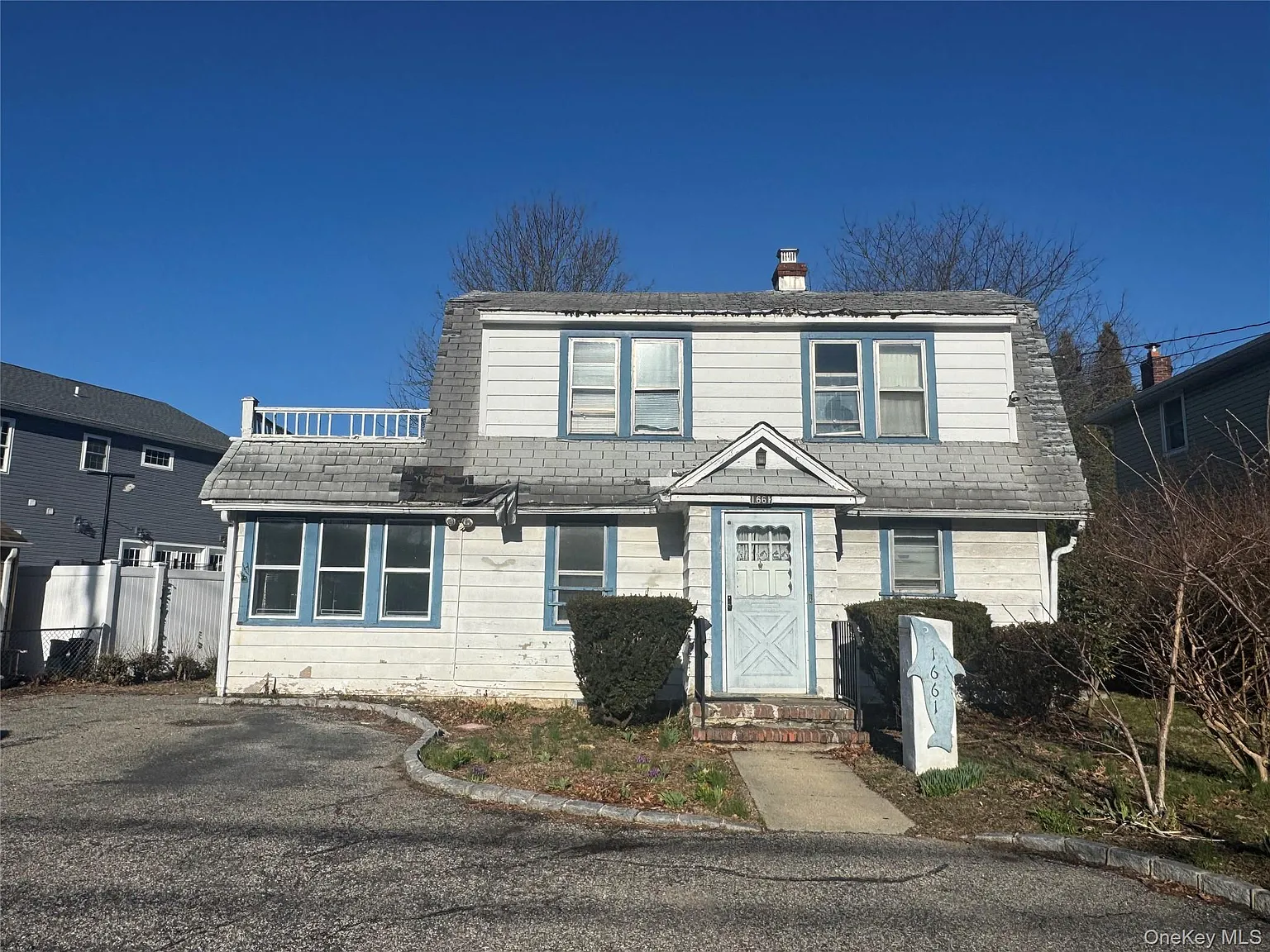 1661 Prospect Avenue photo 1
