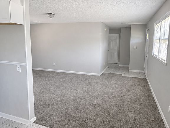 3rd image of 515 Parkland Place Rd