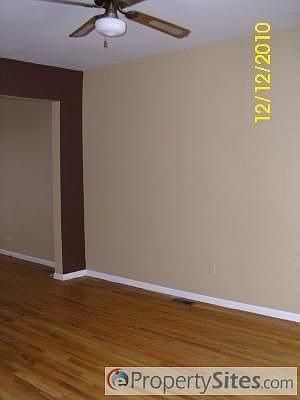 5th image of 2157 N Rockwell St