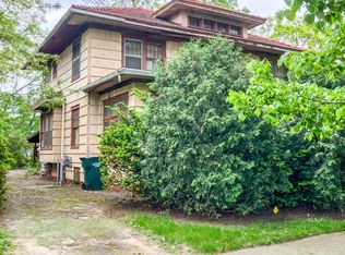 908 N Capitol Ave, Lansing, MI 48906