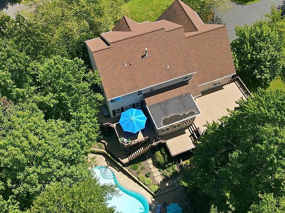 2nd image of 8000 Pinnacle Ridge Dr