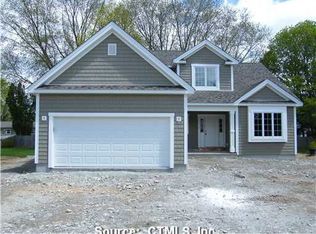 5 Captains Ln, Old Saybrook, CT 06475