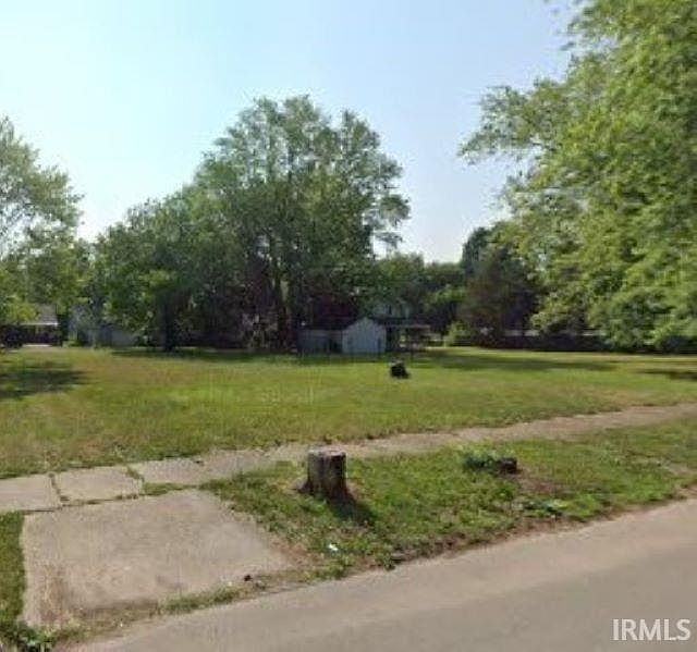 2nd image of 1726 Huey St