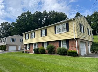 417 S Elm St, Wallingford, CT 06492