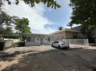 1145 NW 3rd St APT 5, Miami, FL 33128