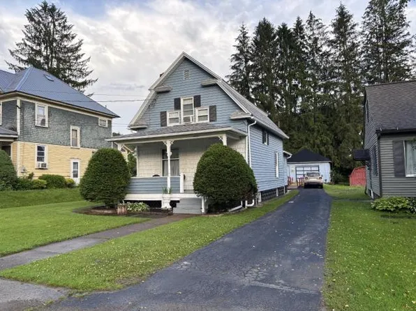 16 Pickering St, Sheffield, PA 16347