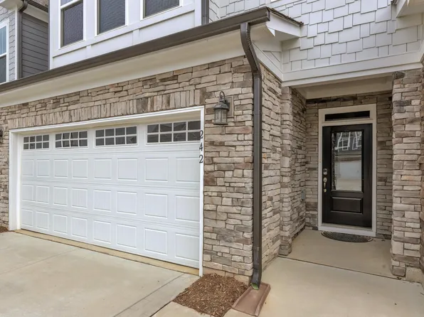 242 Luftee Ln, Holly Springs, NC 27540