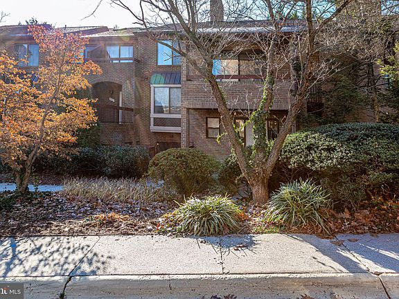 3rd image of 5225 King Charles Way Unit 1-9