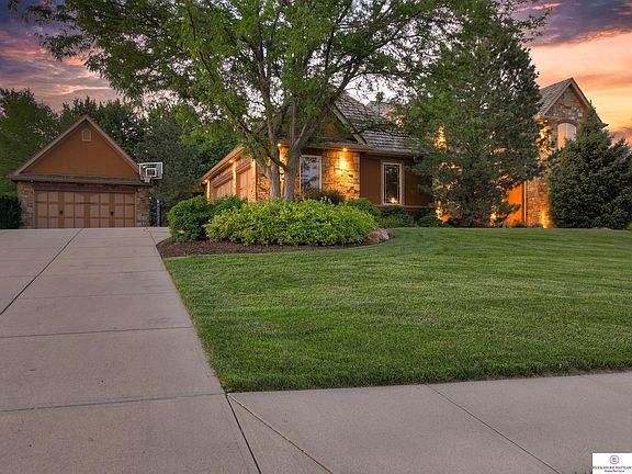 5th image of 17130 Valley Dr